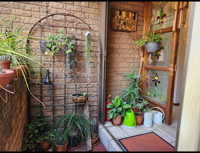 3 BEDROOM TOWNHOUSE FOR SALE IN THREE RIVERS PROPER